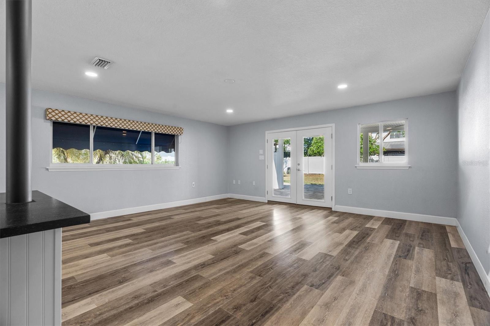 Image 18 of 72 For 1135 Shady Lane Drive