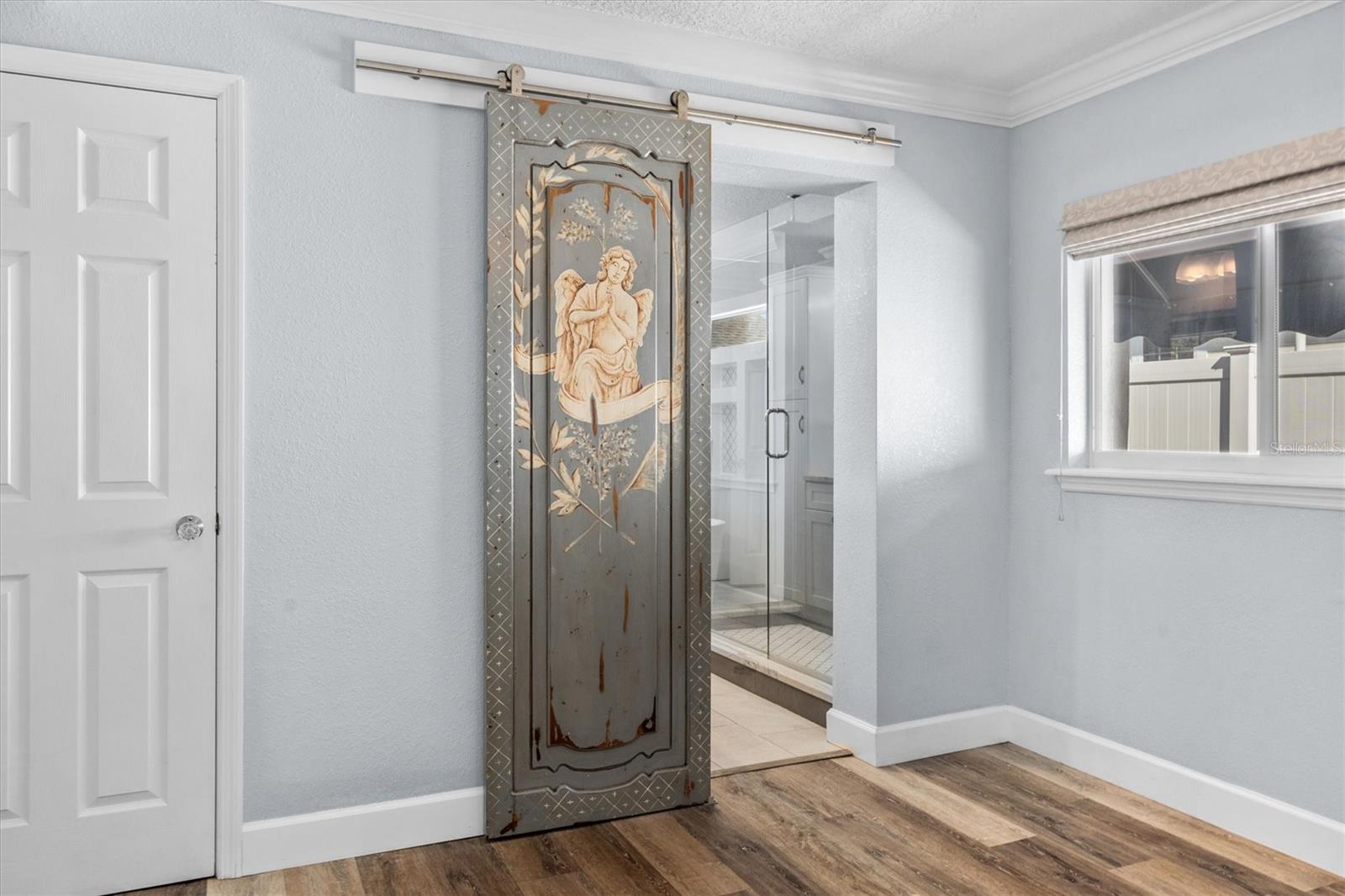 Image 22 of 72 For 1135 Shady Lane Drive