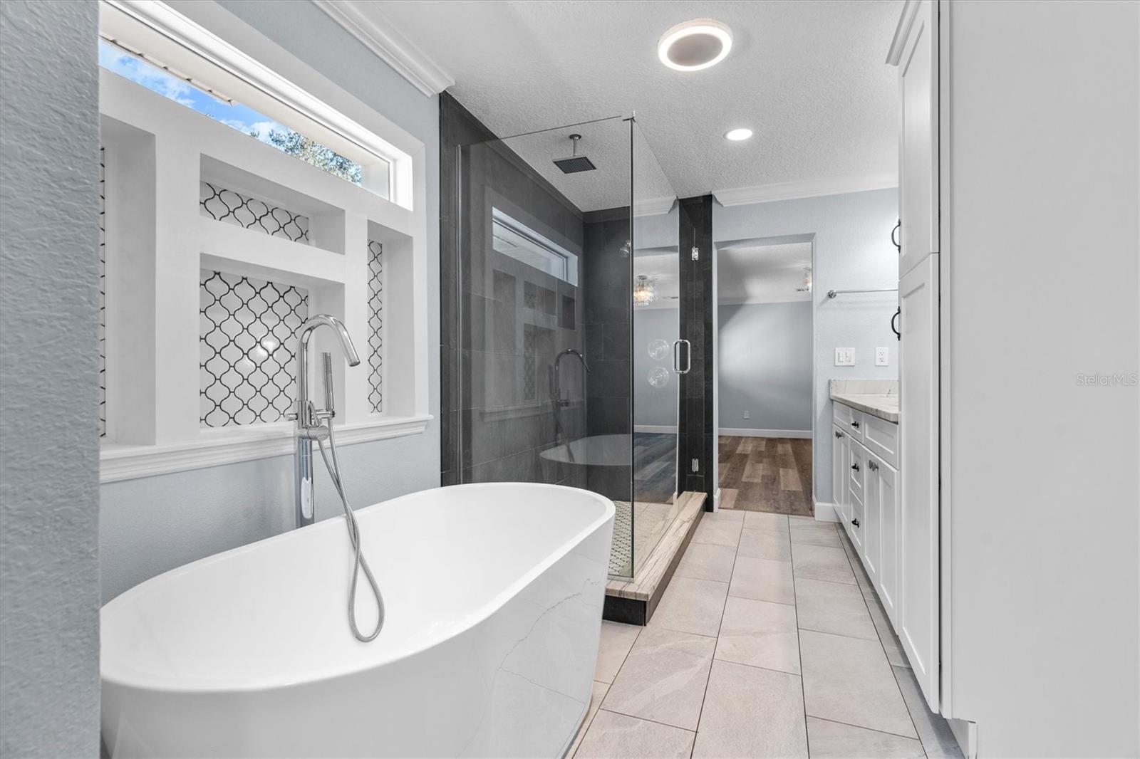 Image 25 of 72 For 1135 Shady Lane Drive