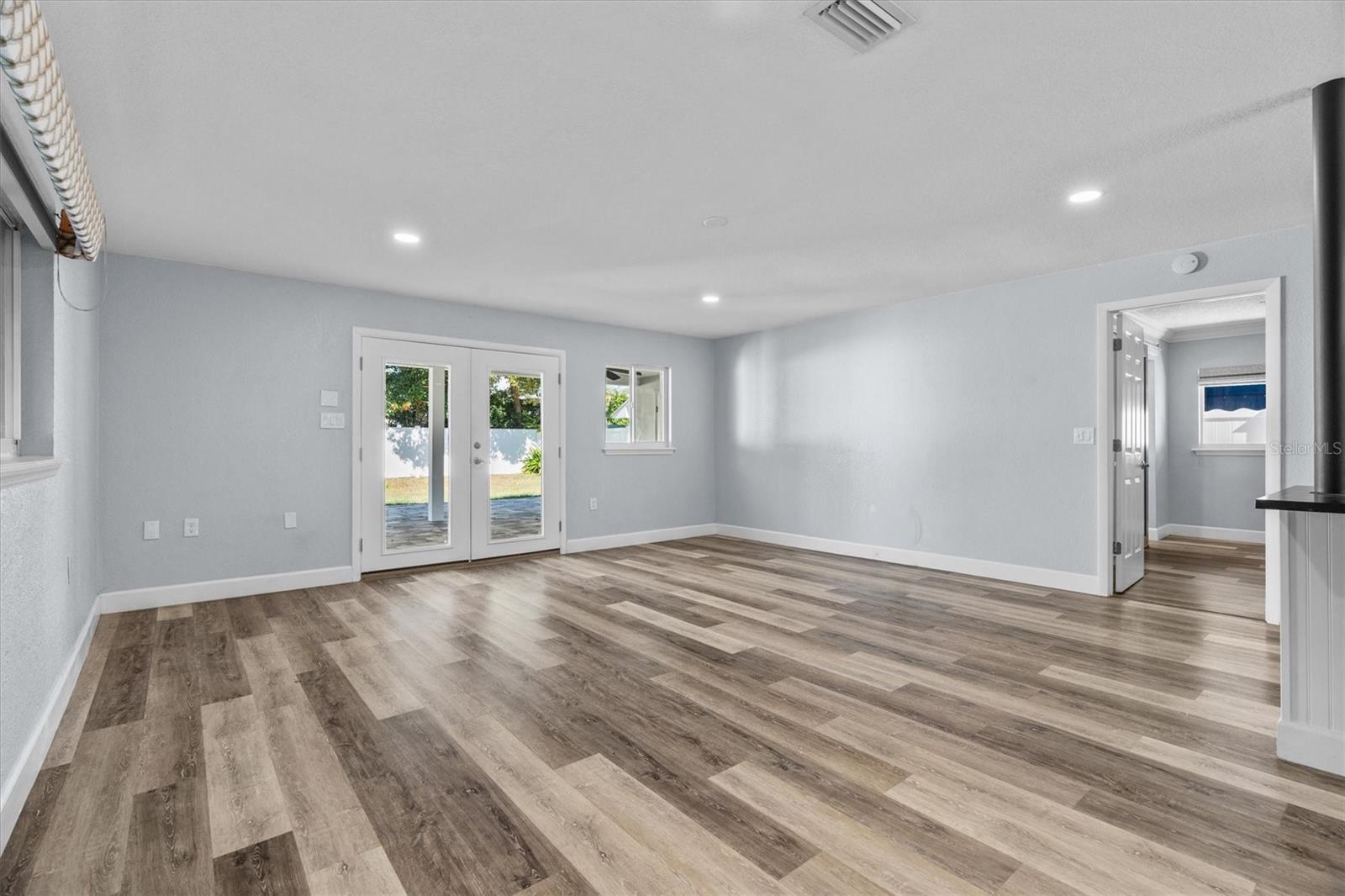 Image 30 of 72 For 1135 Shady Lane Drive