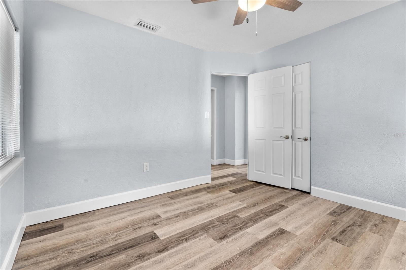 Image 37 of 72 For 1135 Shady Lane Drive