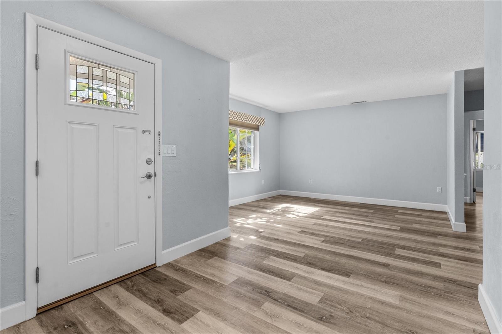 Image 4 of 72 For 1135 Shady Lane Drive