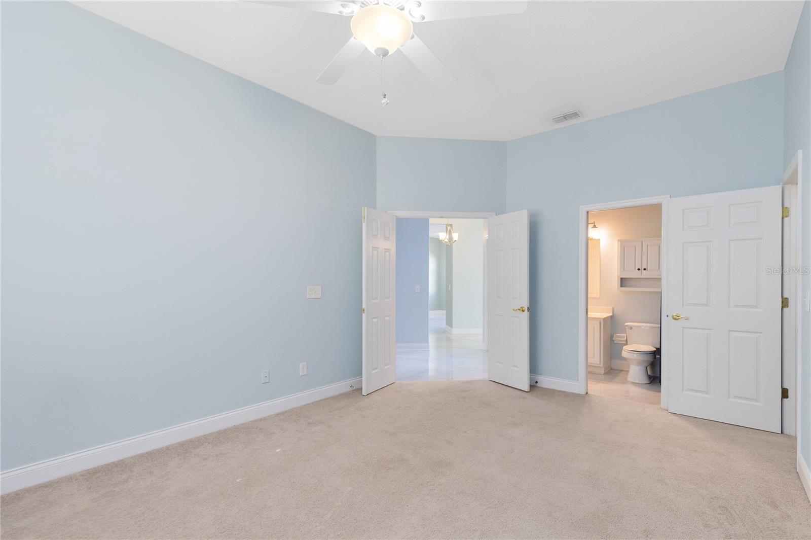 Image 15 of 38 For 10842 Woodchase Circle