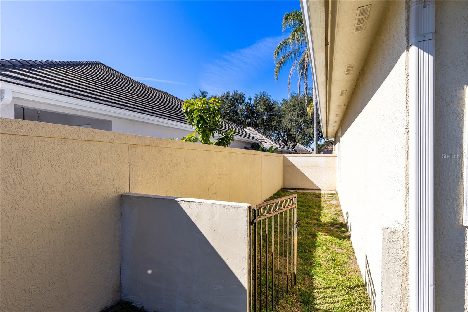 Image 25 of 38 For 10842 Woodchase Circle