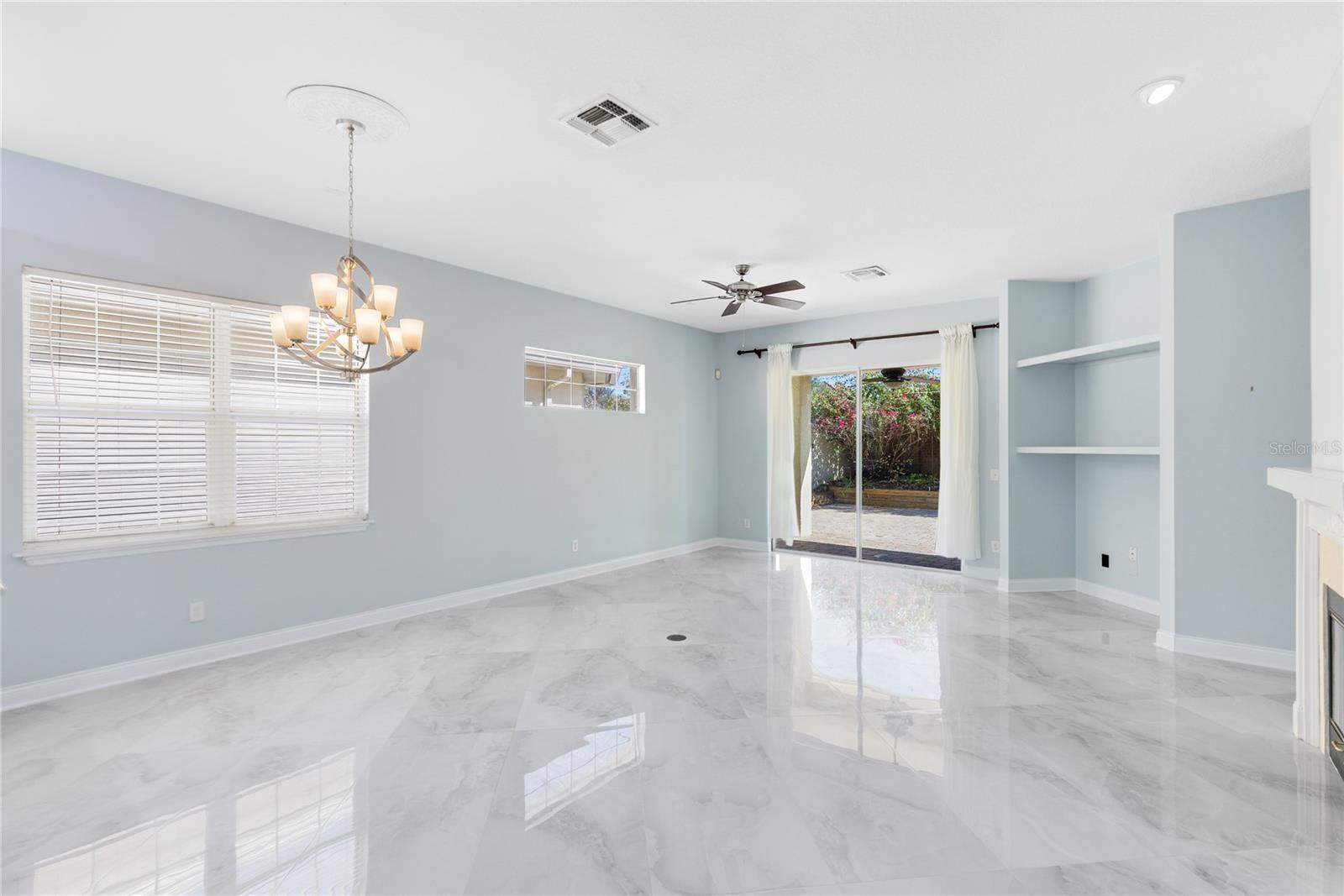 Image 7 of 38 For 10842 Woodchase Circle