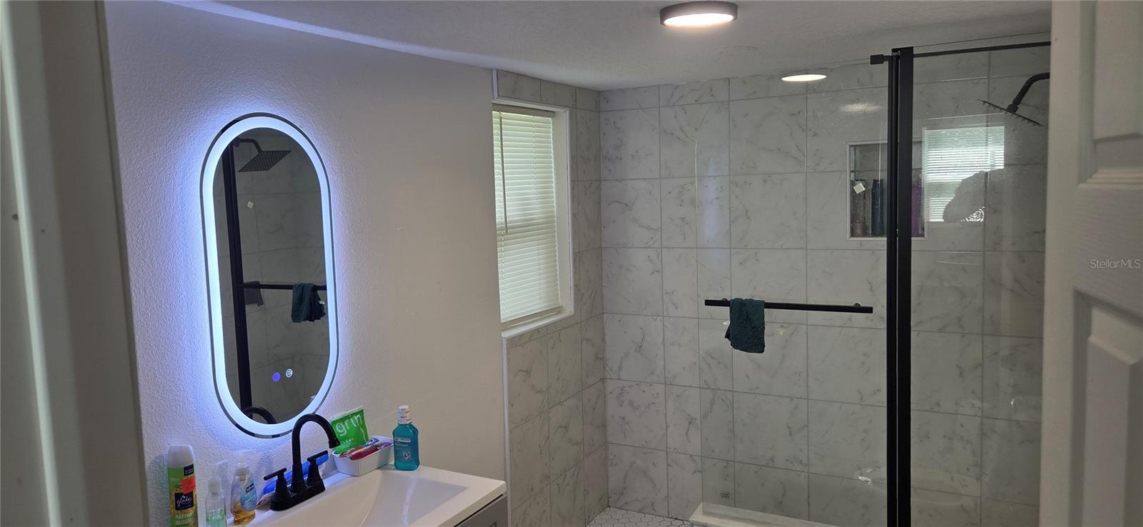 Image 3 of 17 For 210 15th Street