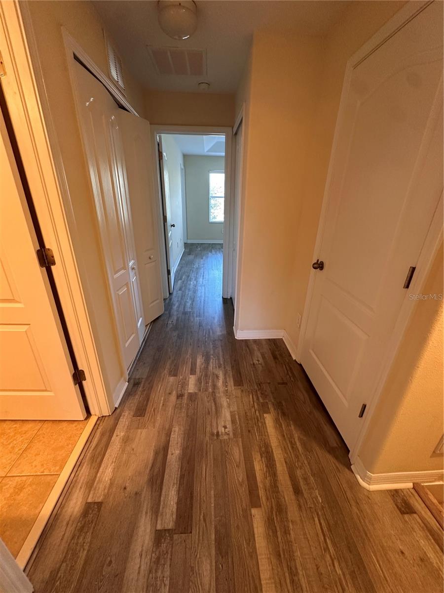 Image 14 of 23 For 10899 Savannah Landing Circle