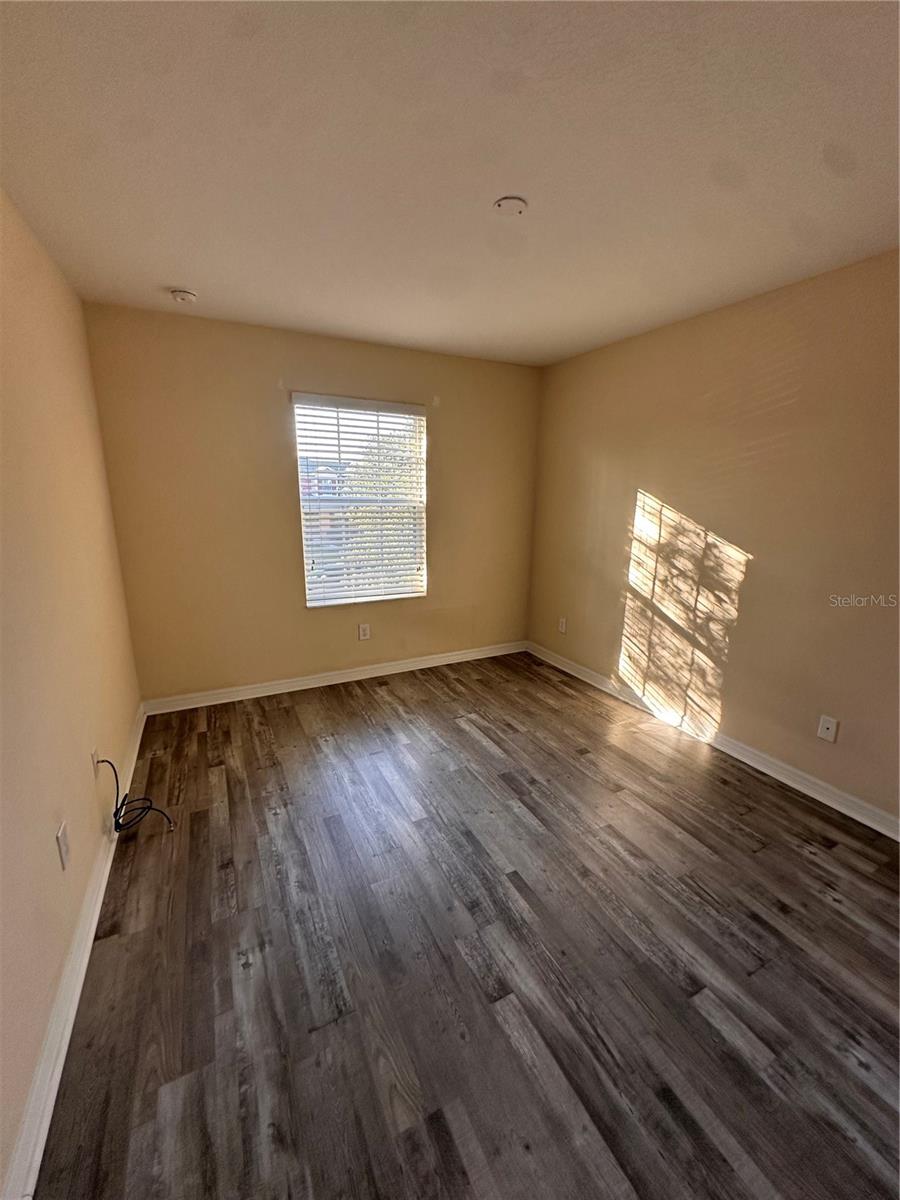 Image 15 of 23 For 10899 Savannah Landing Circle