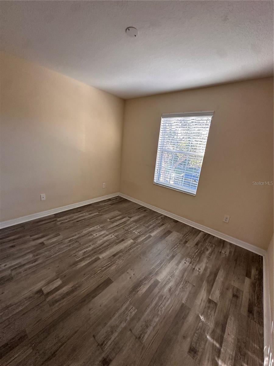 Image 16 of 23 For 10899 Savannah Landing Circle