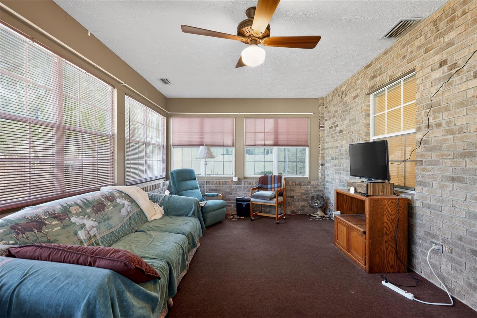 Image 14 of 35 For 2011 10th Street