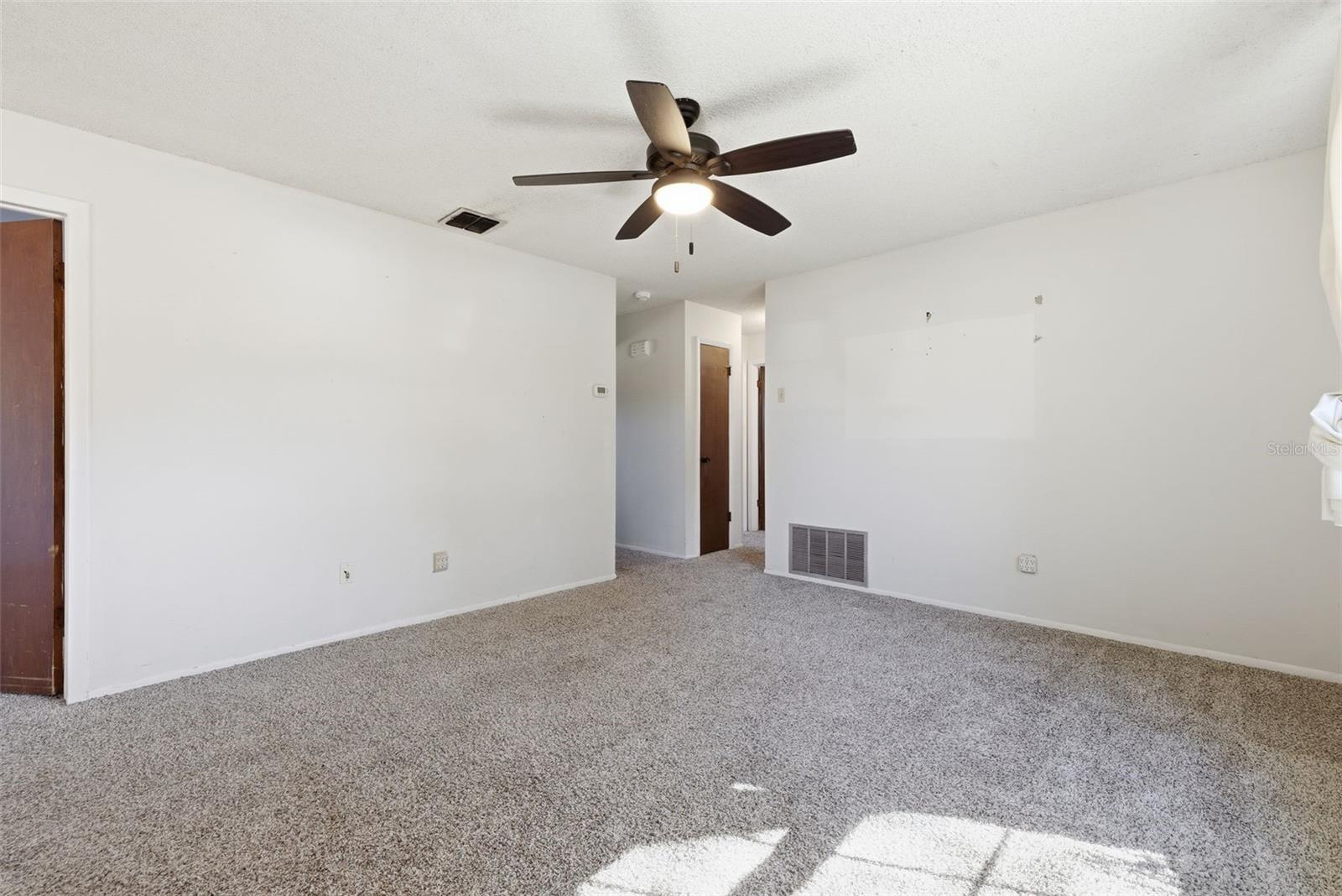 Image 16 of 49 For 520 Jupiter Way