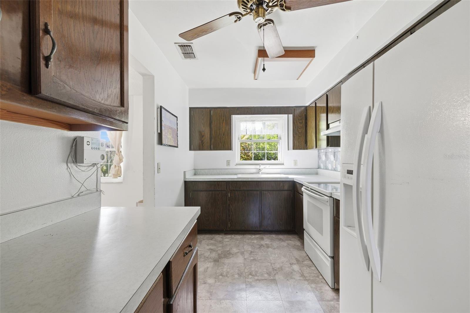 Image 20 of 49 For 520 Jupiter Way