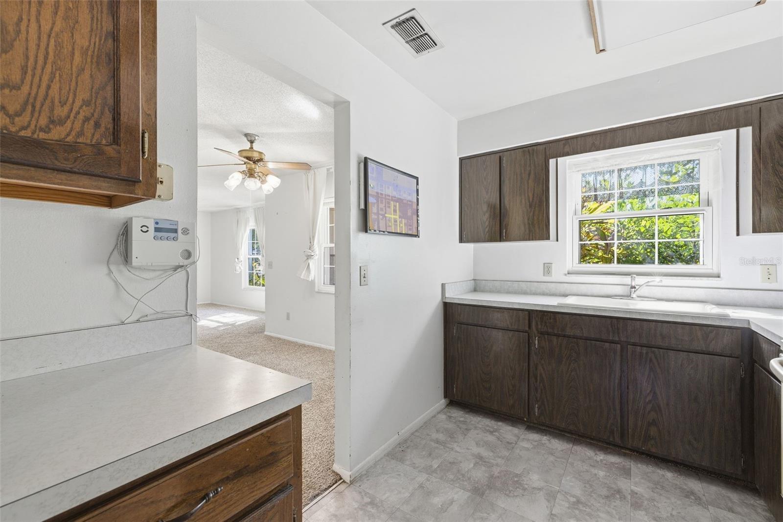 Image 21 of 49 For 520 Jupiter Way