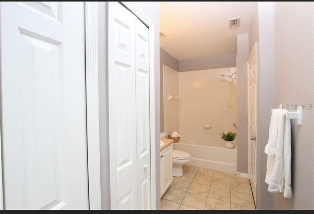 Image 15 of 17 For 5550 Michigan Street 3120