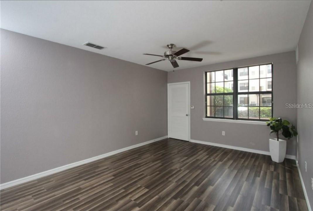 Image 5 of 17 For 5550 Michigan Street 3120