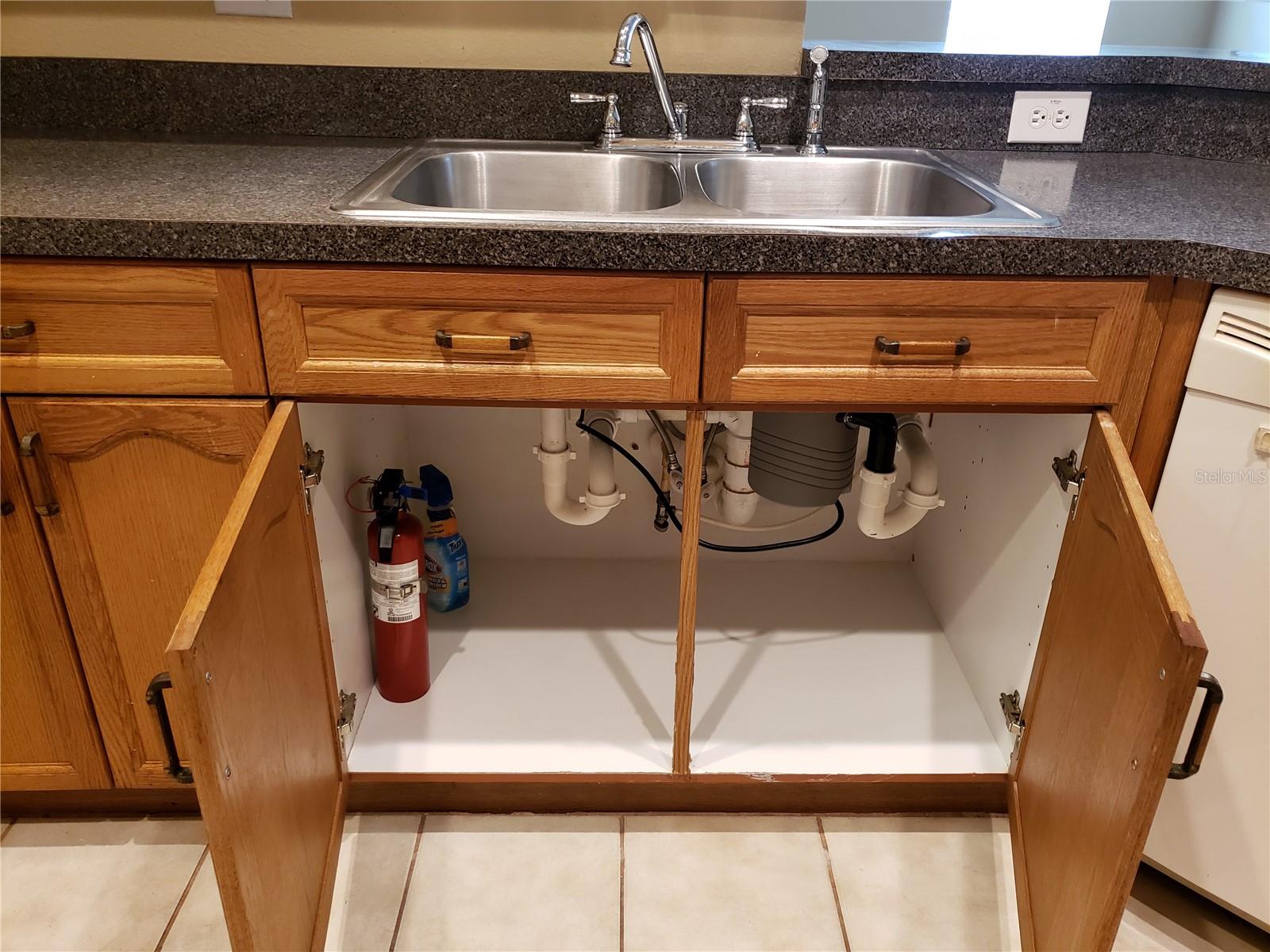 Image 13 of 32 For 3658 Oakdale Circle 100