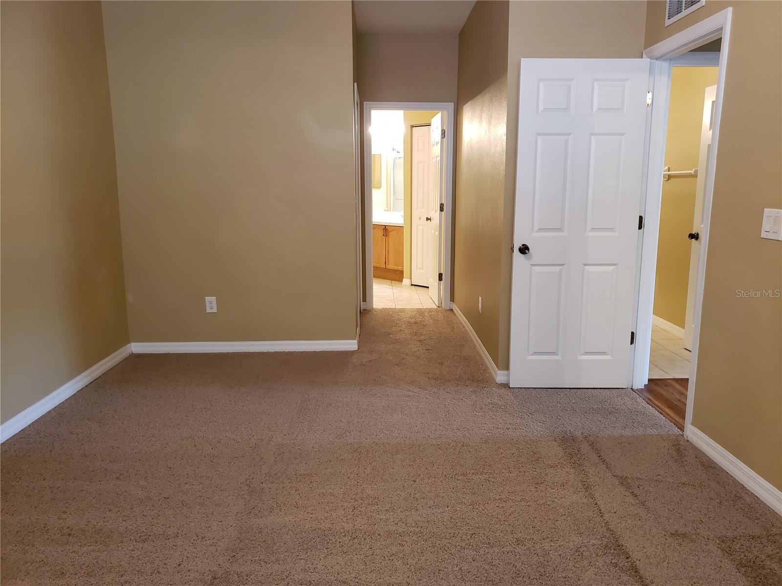 Image 15 of 32 For 3658 Oakdale Circle 100