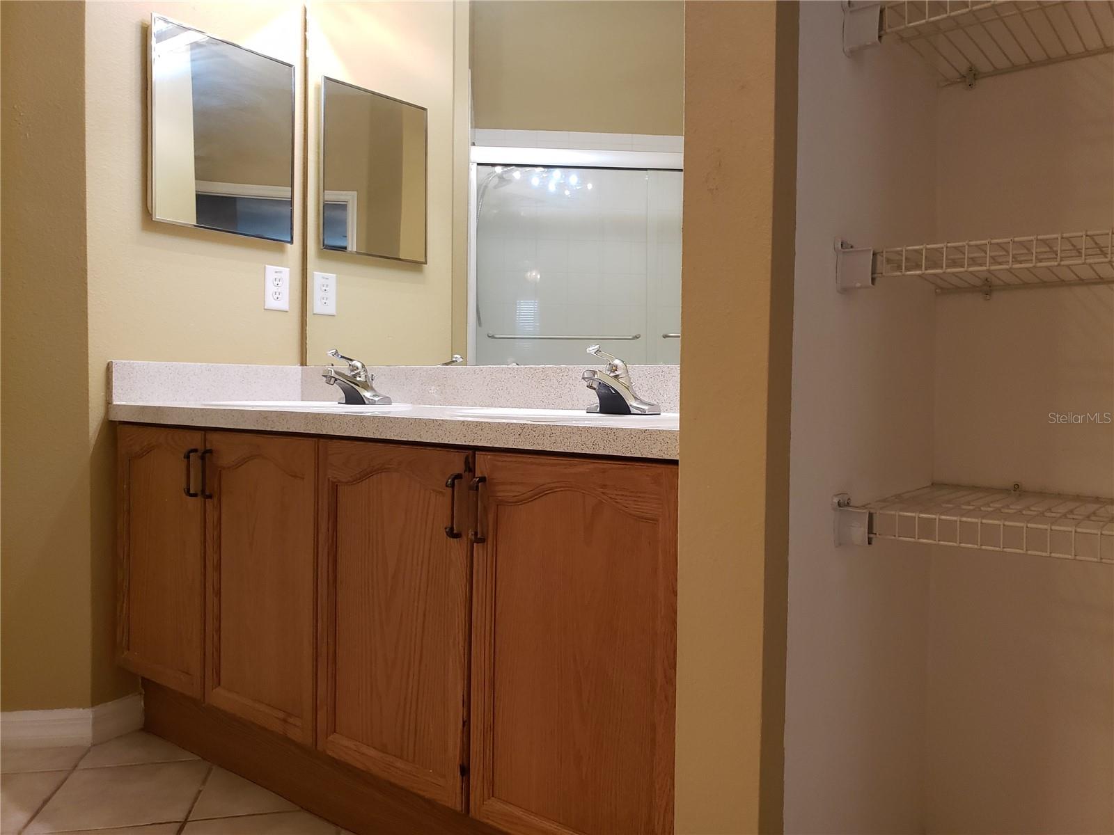 Image 17 of 32 For 3658 Oakdale Circle 100