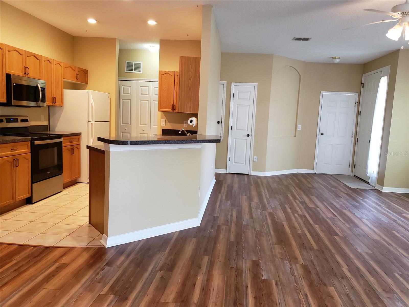 Image 27 of 32 For 3658 Oakdale Circle 100