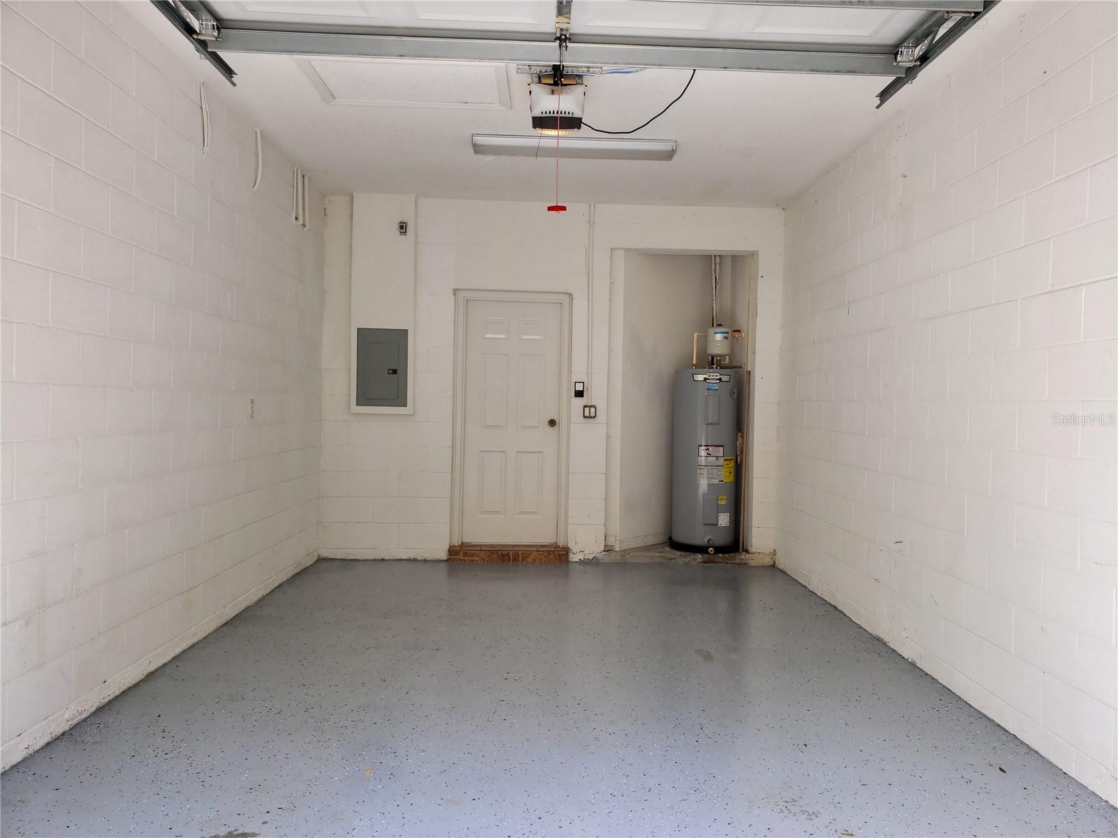 Image 29 of 32 For 3658 Oakdale Circle 100