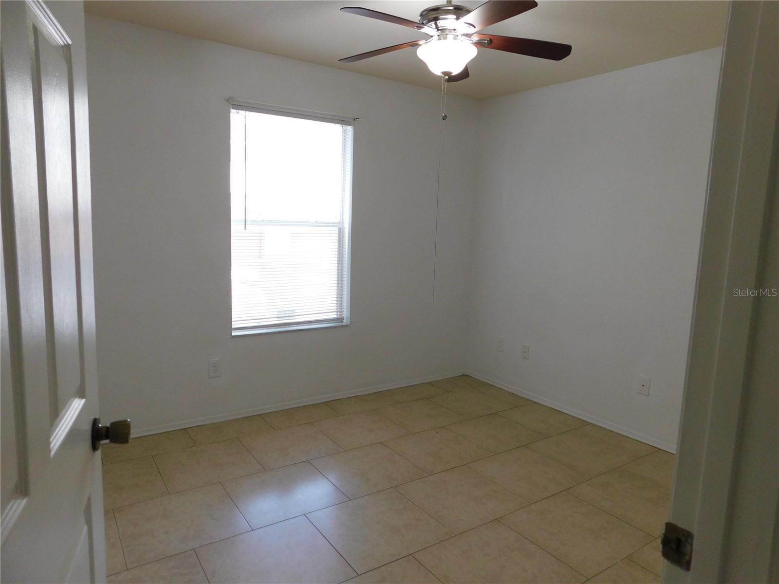 Image 11 of 21 For 829 Camargo Way 112