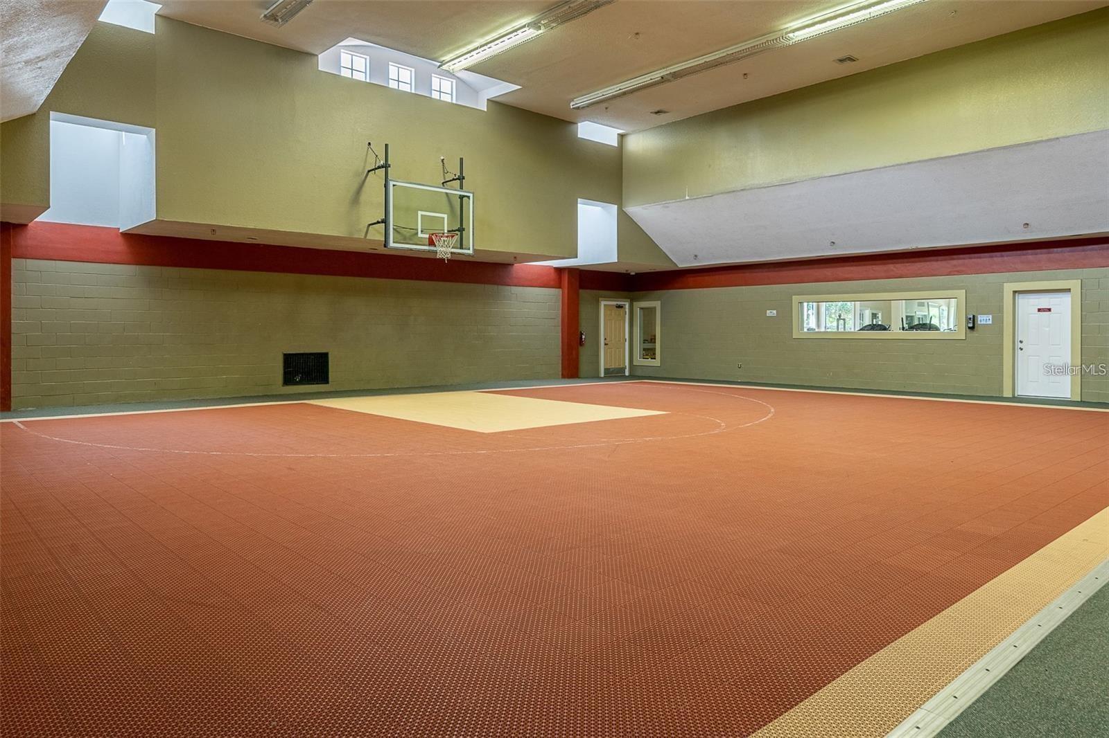 Image 19 of 21 For 829 Camargo Way 112