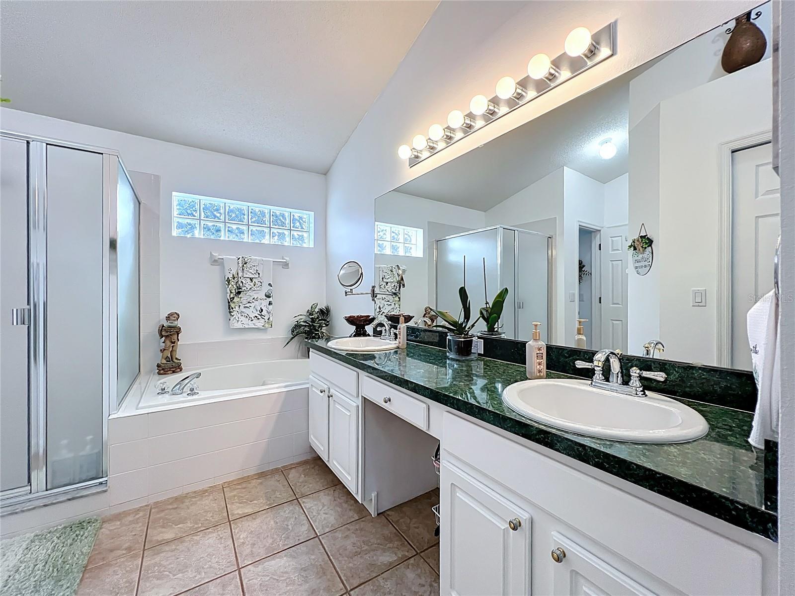 Image 15 of 69 For 1918 Smoketree Circle