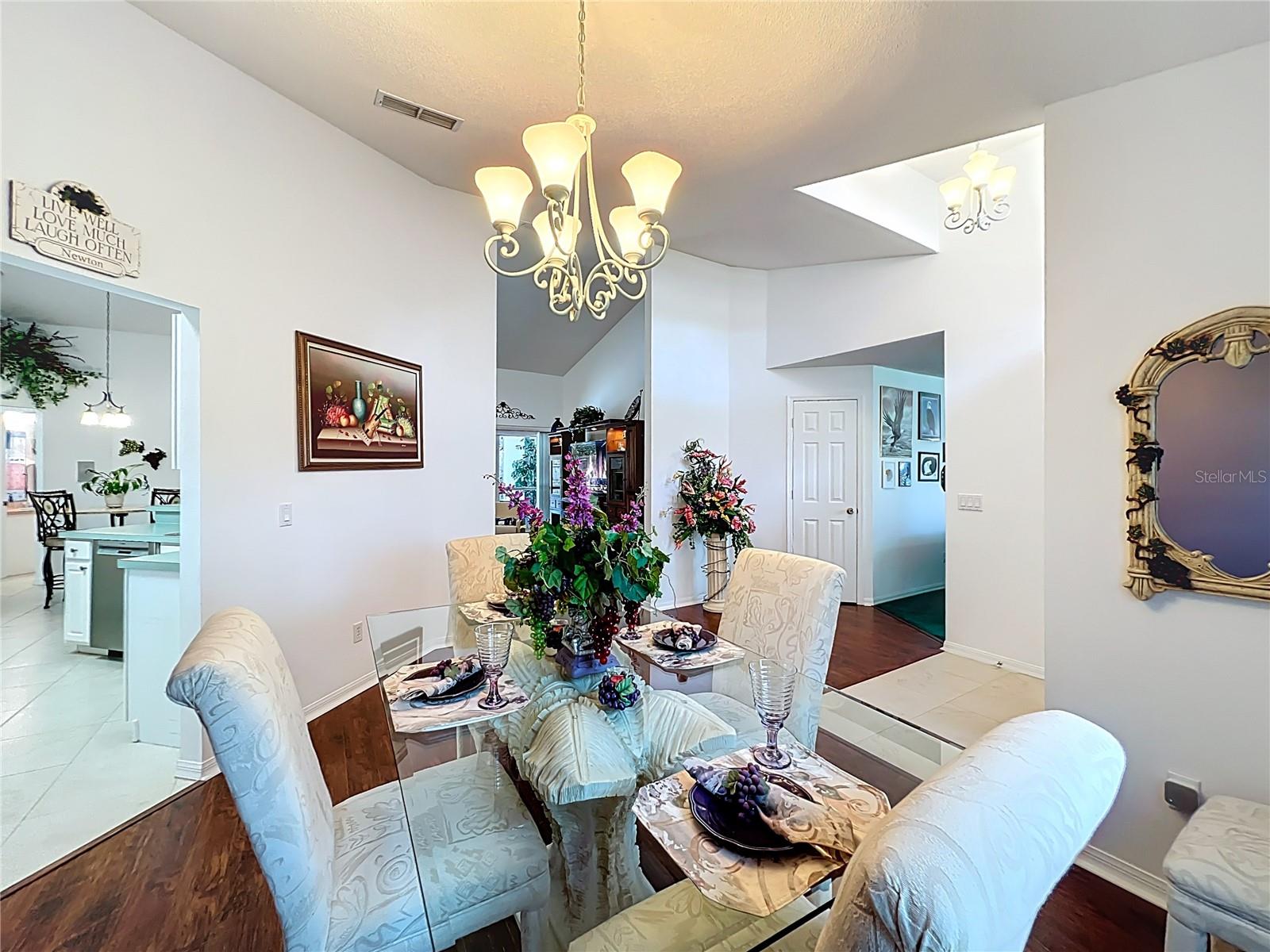 Image 22 of 69 For 1918 Smoketree Circle