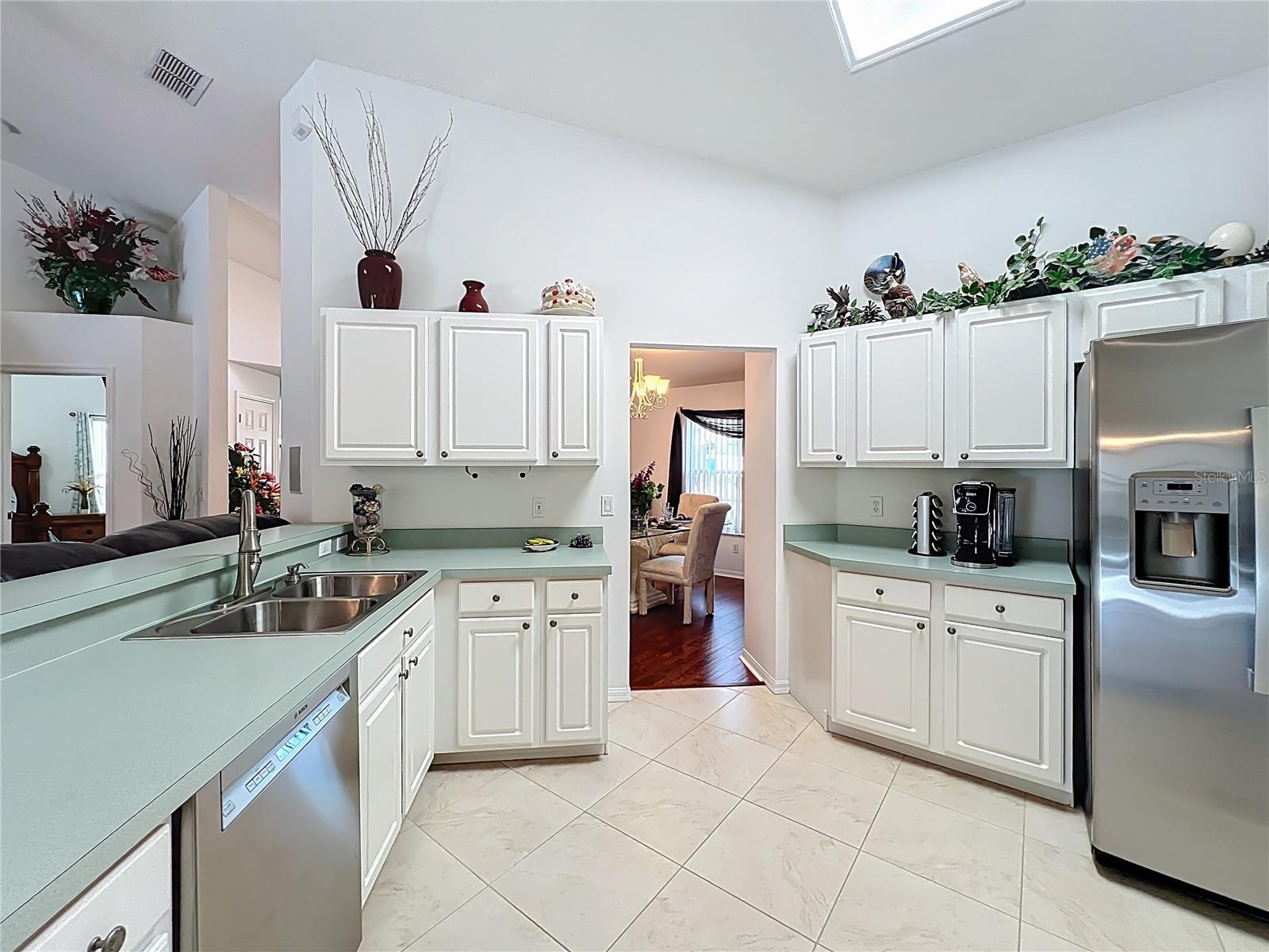 Image 29 of 69 For 1918 Smoketree Circle