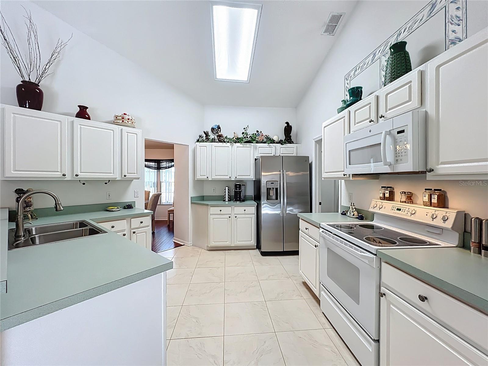 Image 30 of 69 For 1918 Smoketree Circle