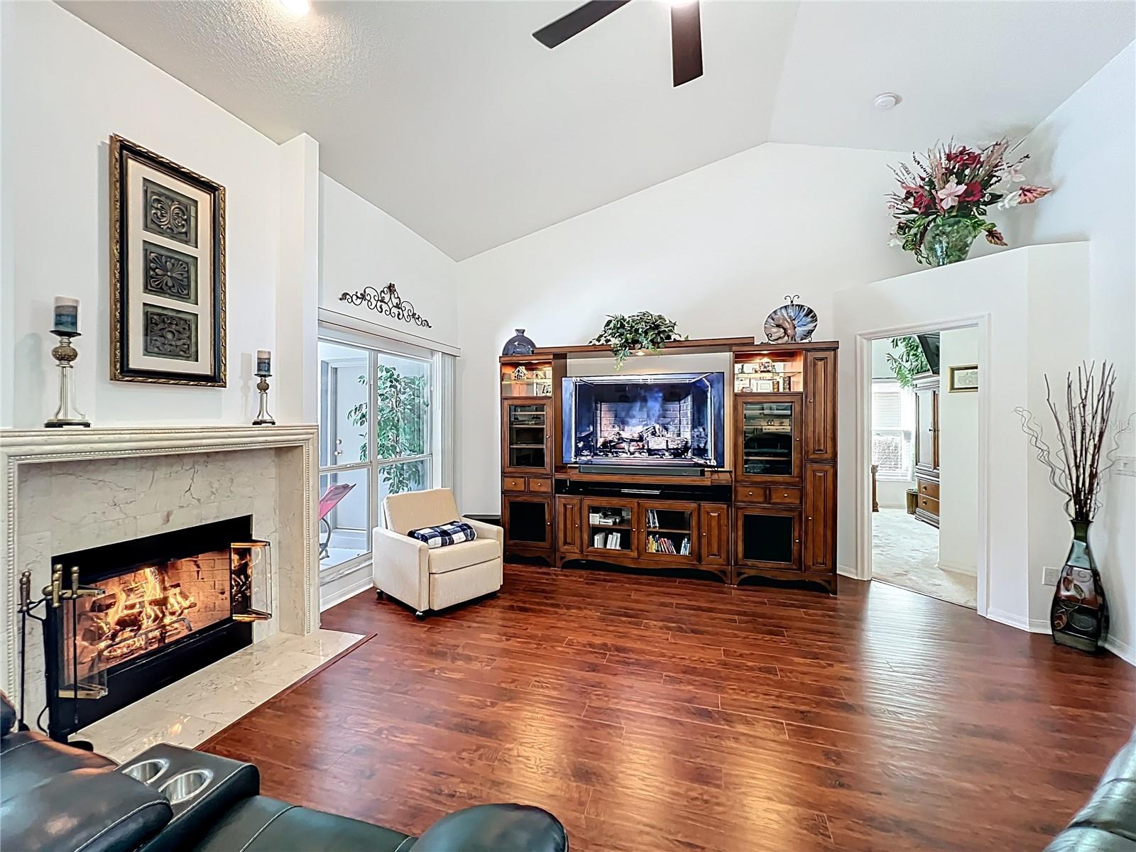 Image 32 of 69 For 1918 Smoketree Circle