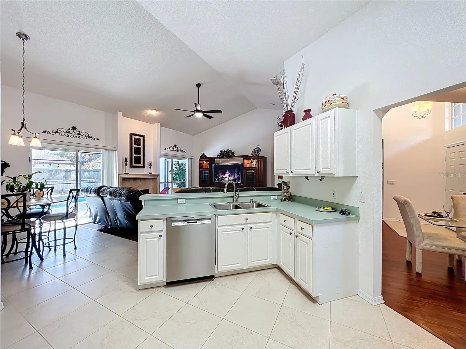 Image 6 of 69 For 1918 Smoketree Circle