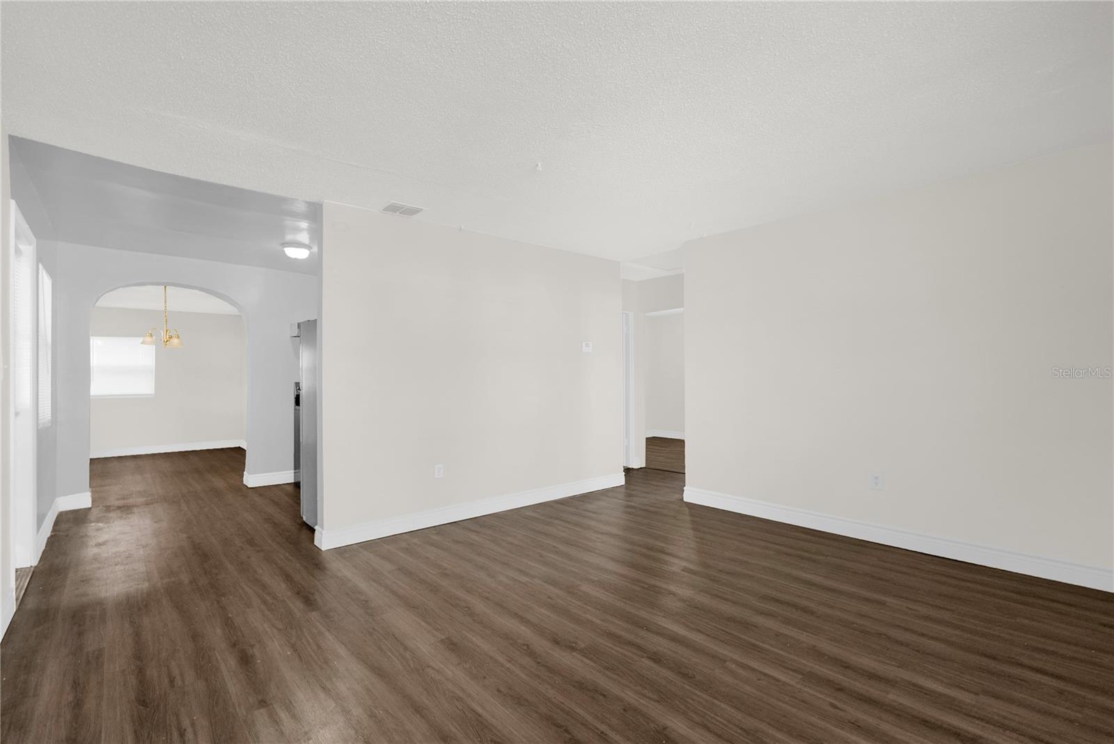 Image 5 of 23 For 1804 Riley Avenue