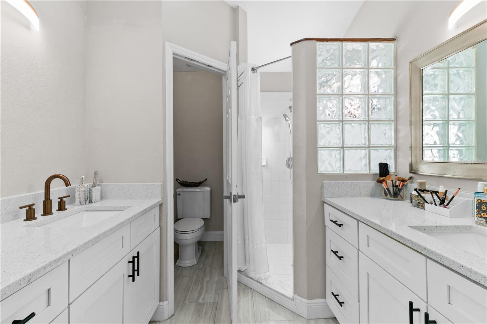 Image 23 of 30 For 6500 Grosvenor Lane