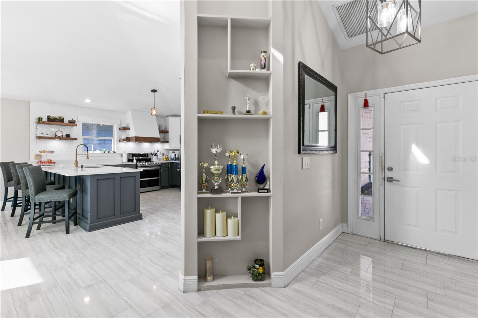 Image 28 of 30 For 6500 Grosvenor Lane