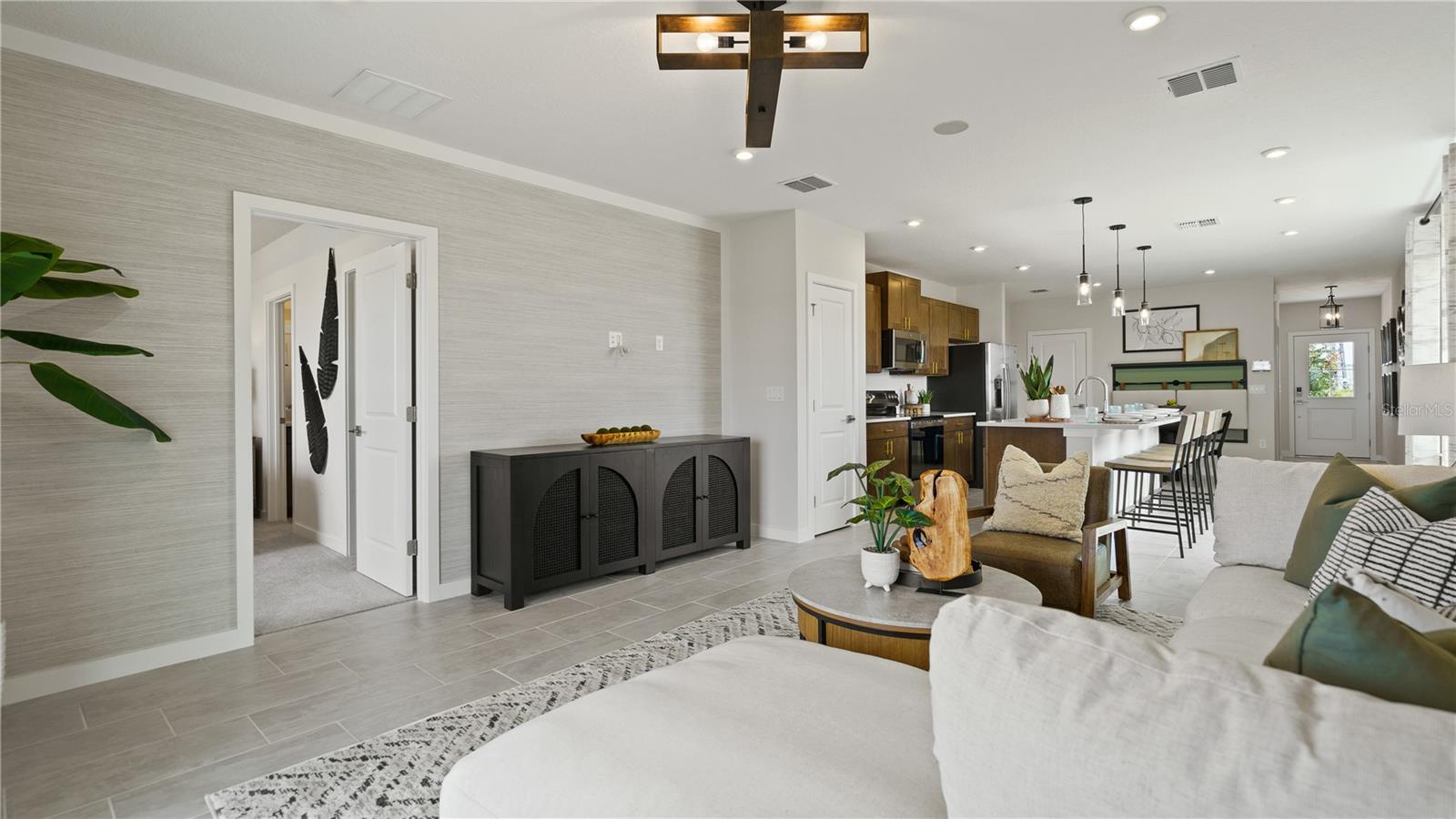 Image 18 of 40 For 337 Meredith Boulevard