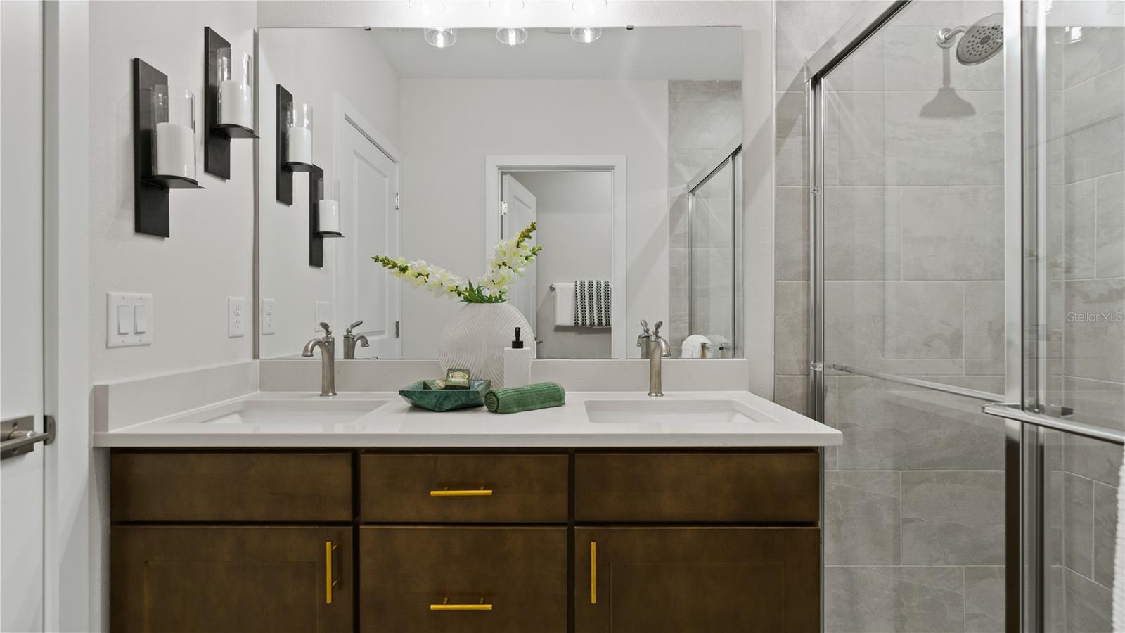 Image 35 of 40 For 337 Meredith Boulevard