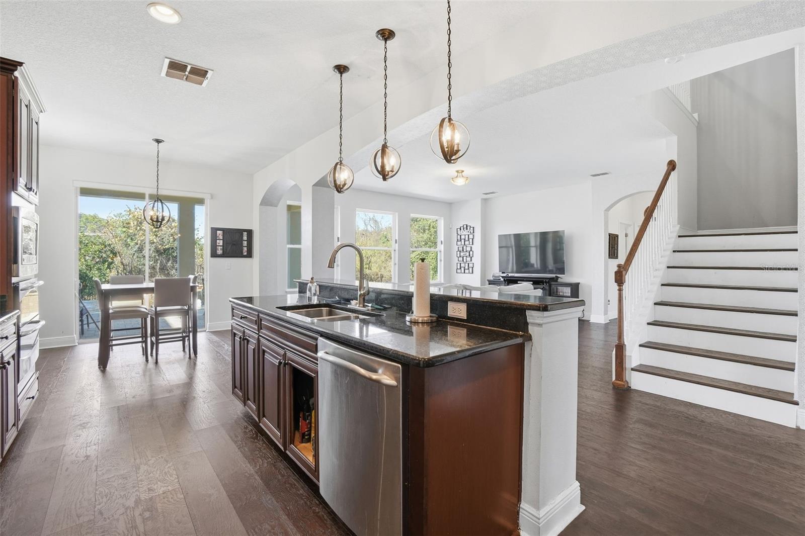 Image 28 of 60 For 1812 Lake Roberts Landing Drive