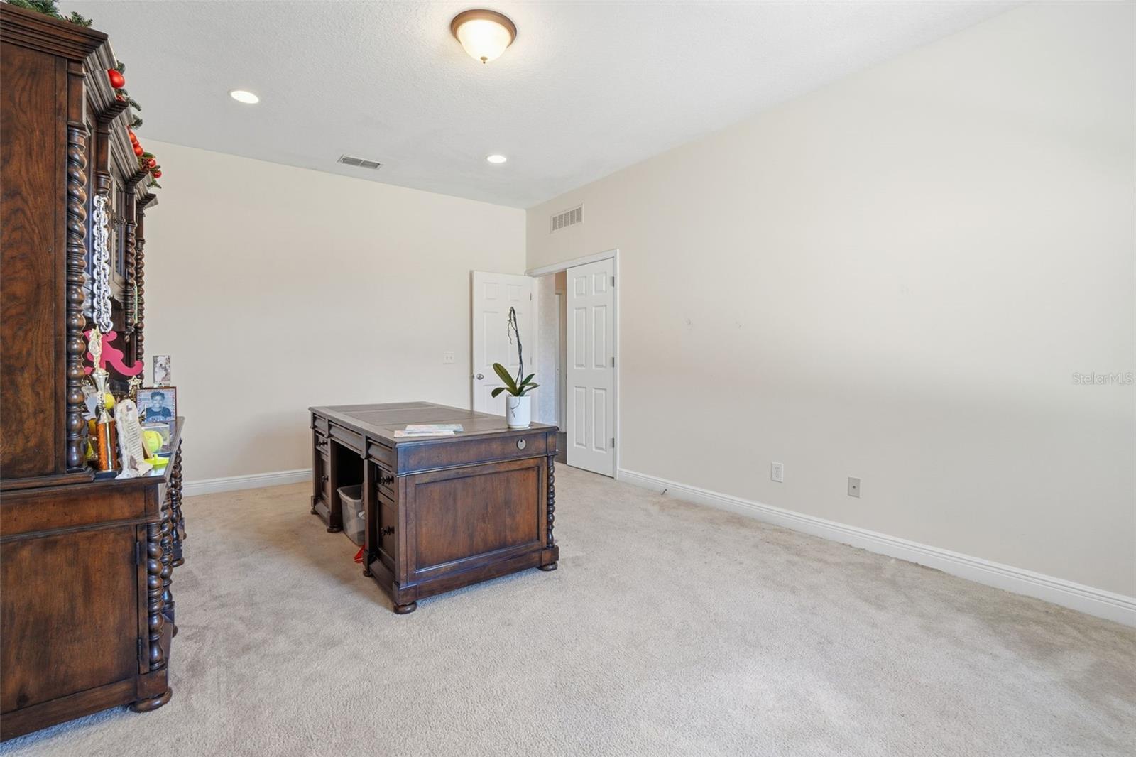 Image 36 of 60 For 1812 Lake Roberts Landing Drive