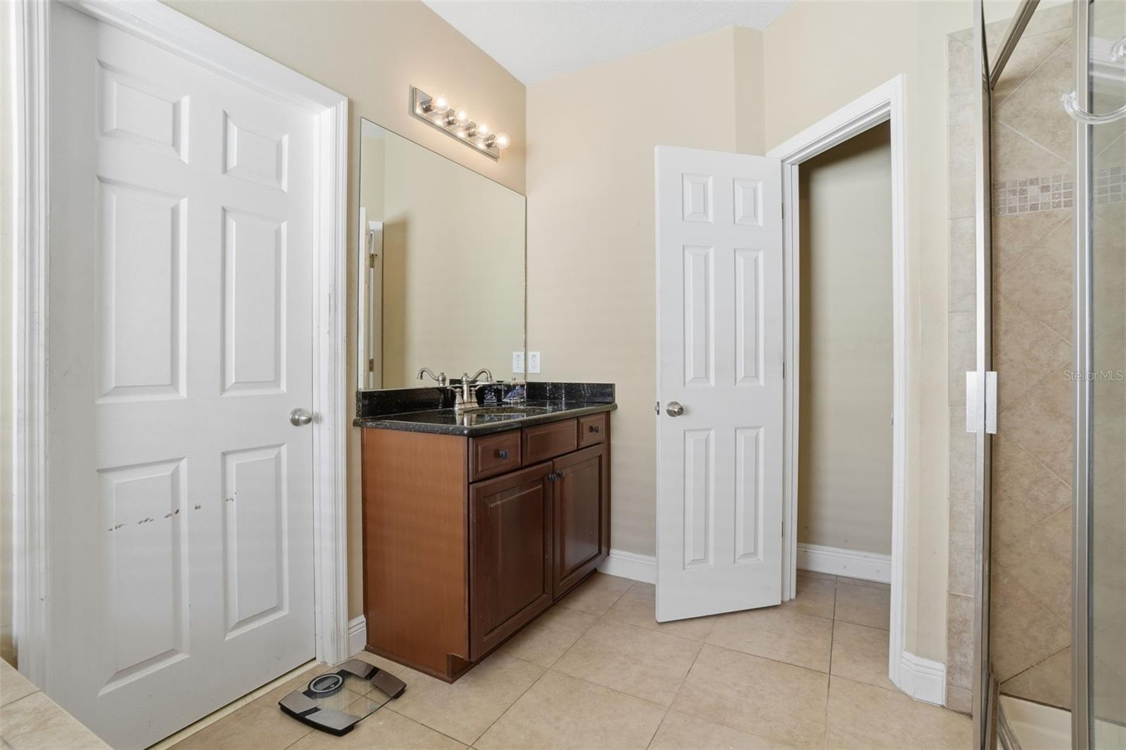 Image 52 of 60 For 1812 Lake Roberts Landing Drive