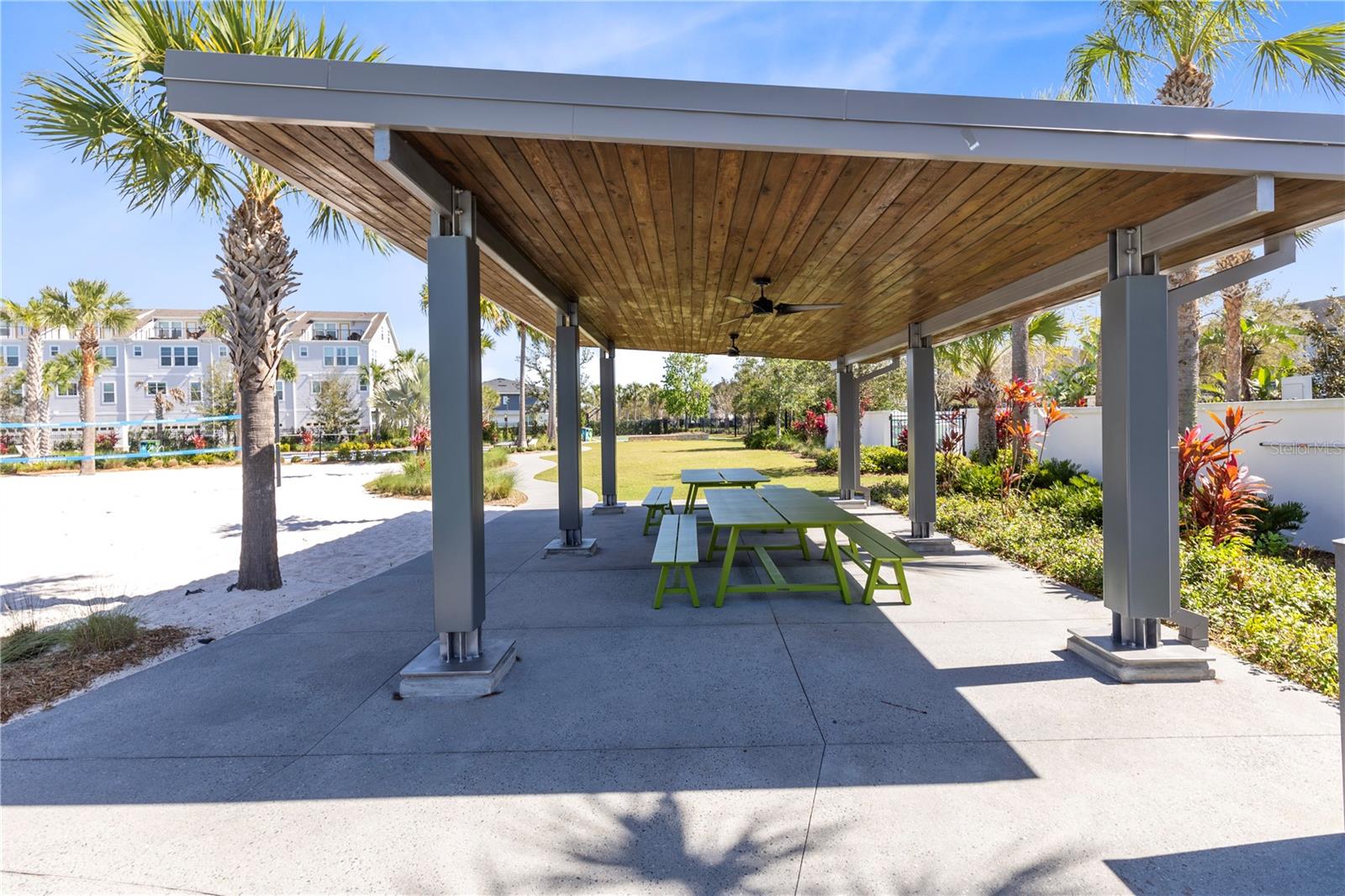 Image 23 of 24 For 13787 Eliot Avenue