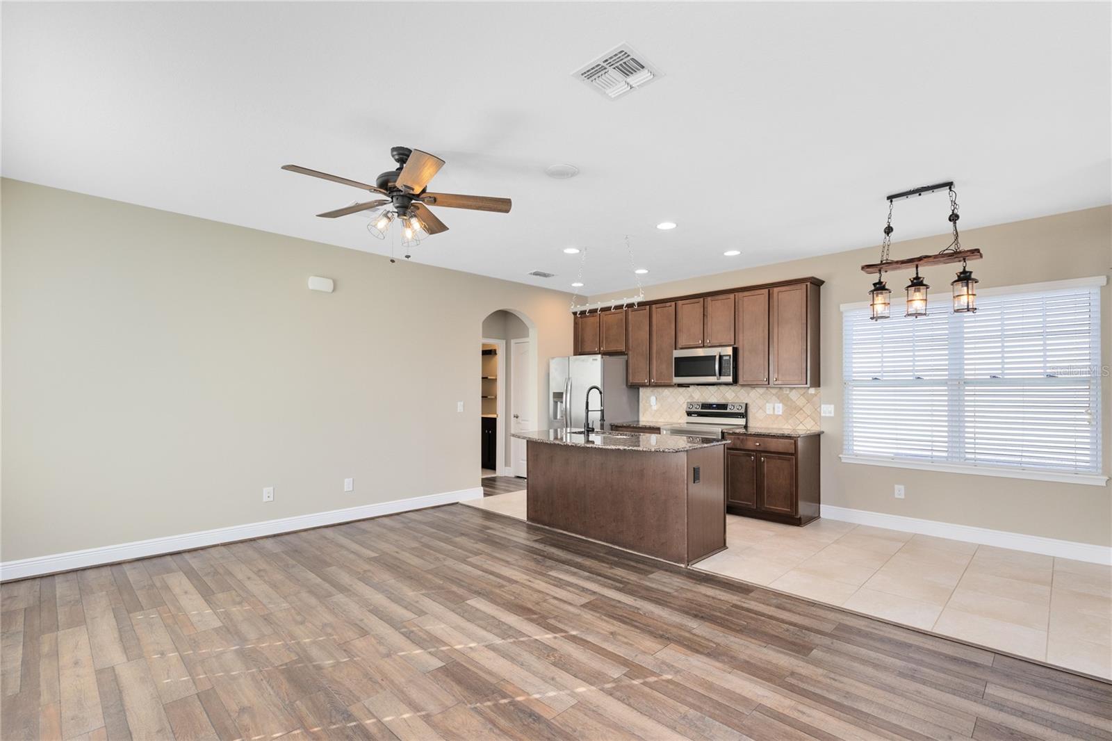 Image 3 of 24 For 13787 Eliot Avenue