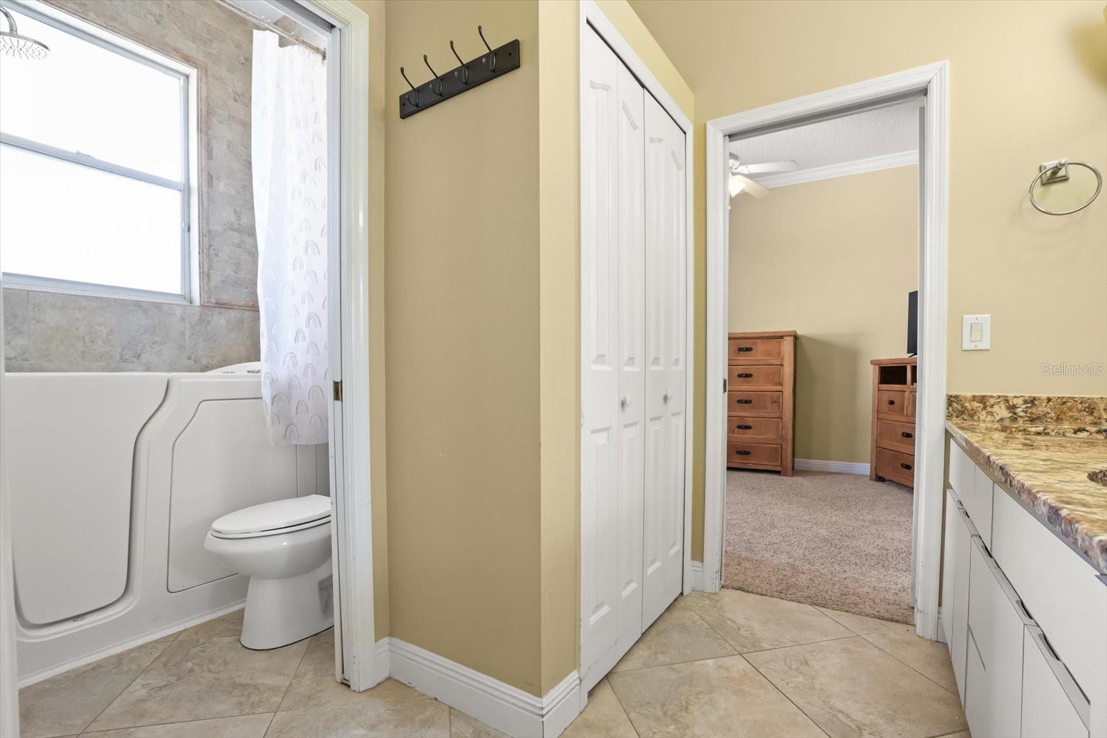 Image 15 of 40 For 424 Caddie Drive