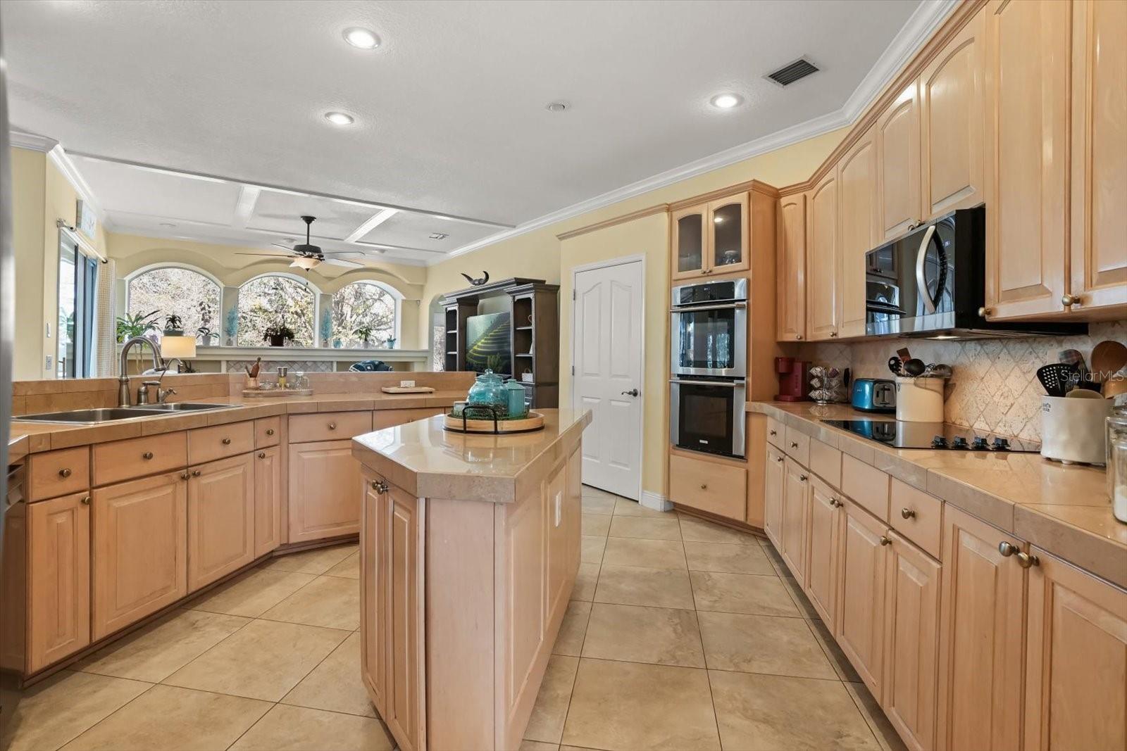 Image 19 of 40 For 424 Caddie Drive