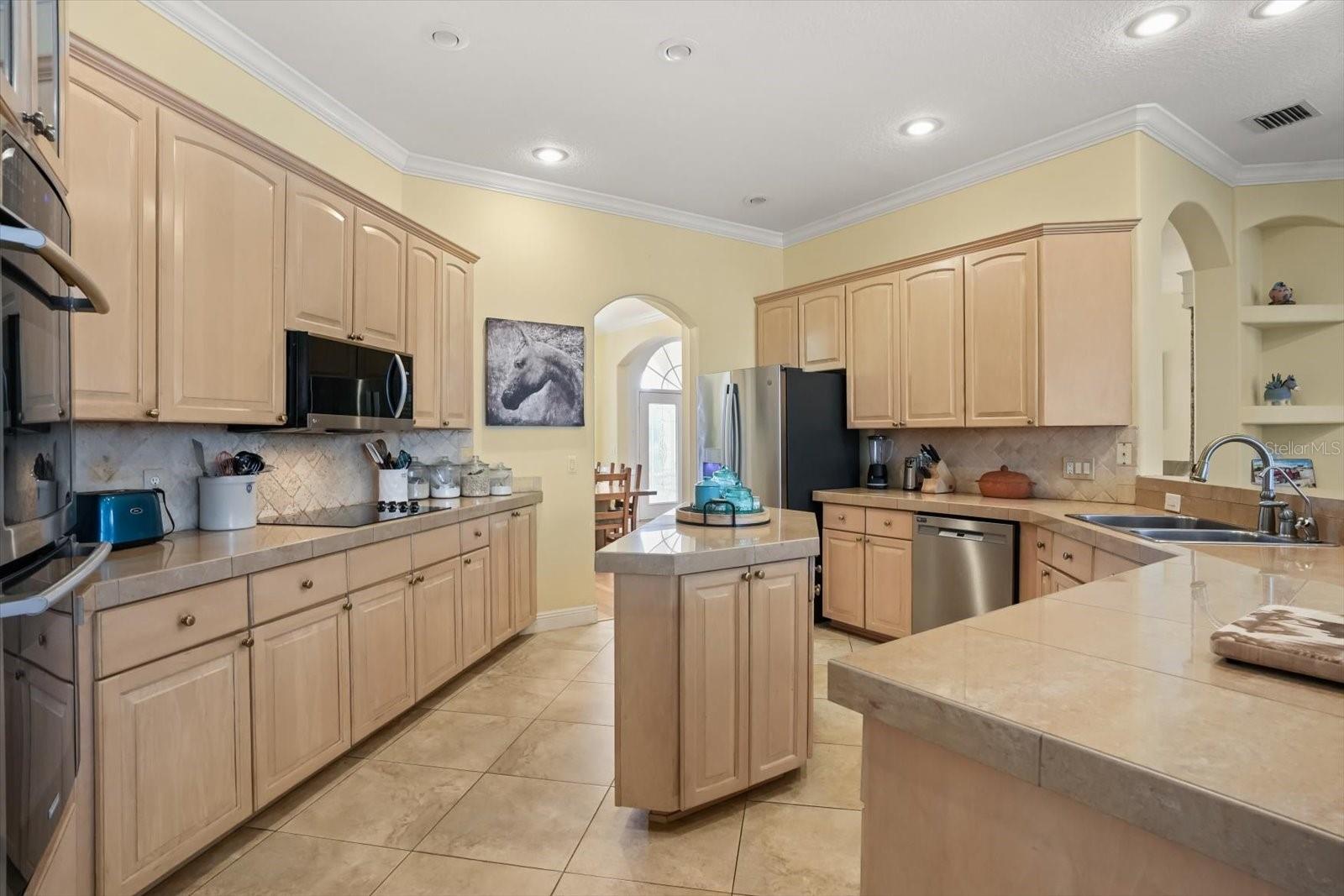 Image 20 of 40 For 424 Caddie Drive