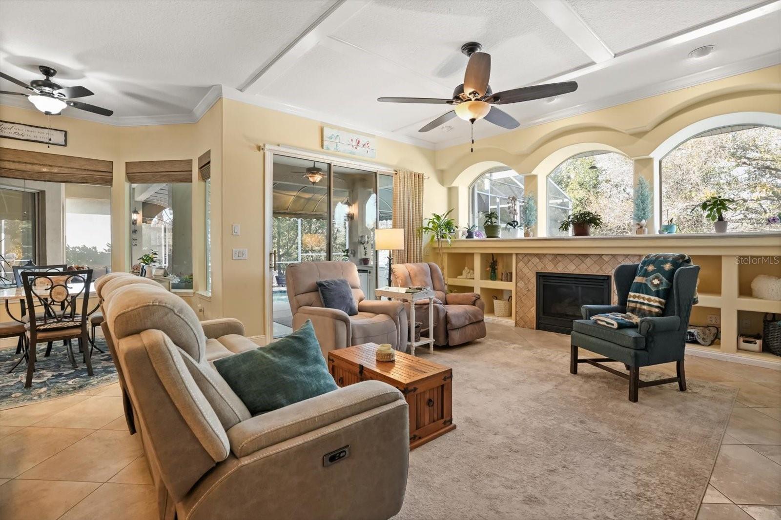 Image 21 of 40 For 424 Caddie Drive