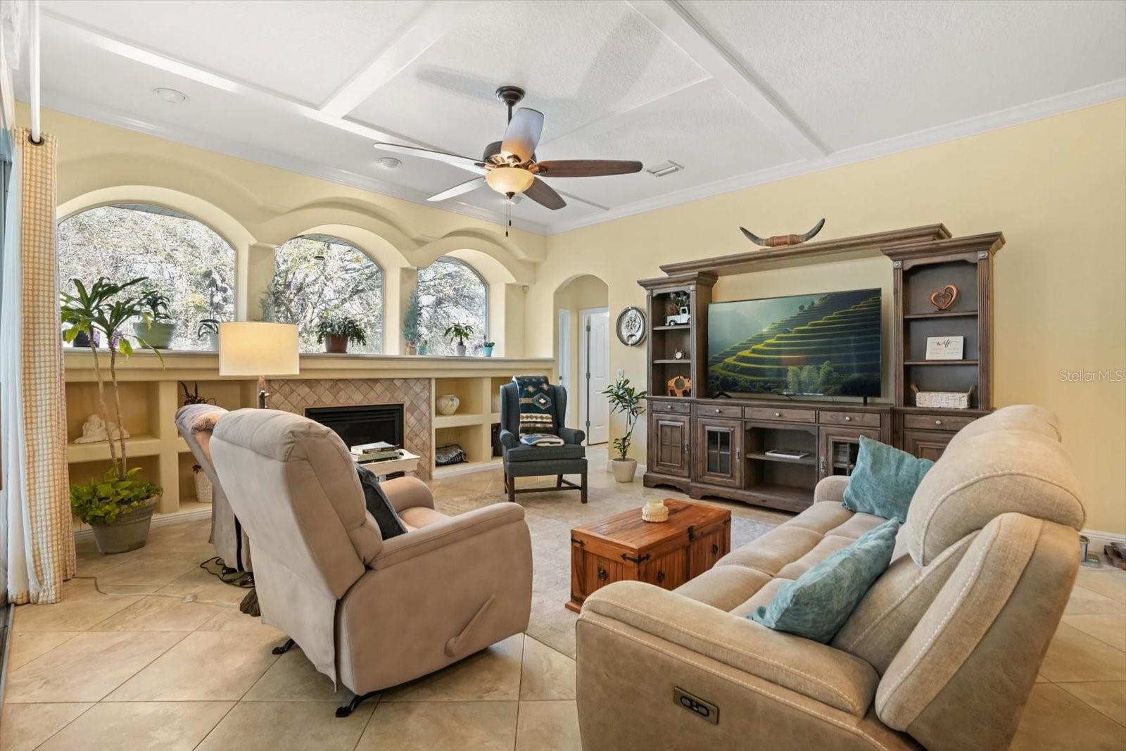 Image 22 of 40 For 424 Caddie Drive