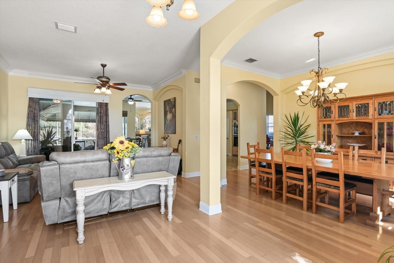 Image 5 of 40 For 424 Caddie Drive