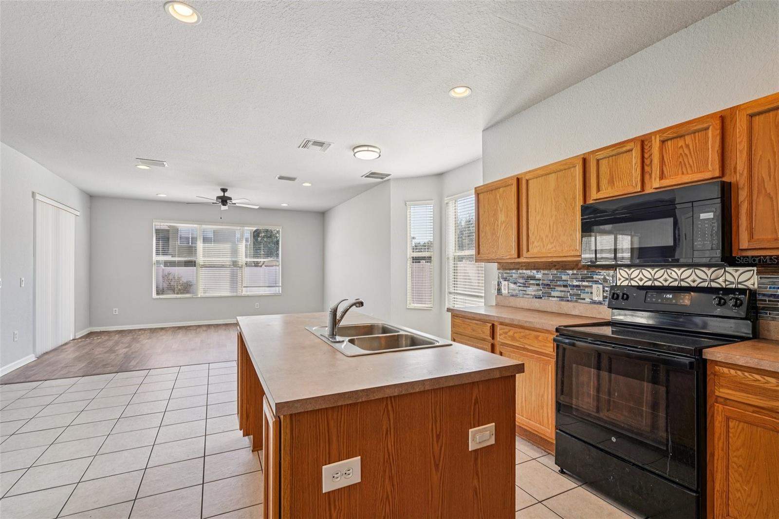 Image 10 of 32 For 4127 51st Court