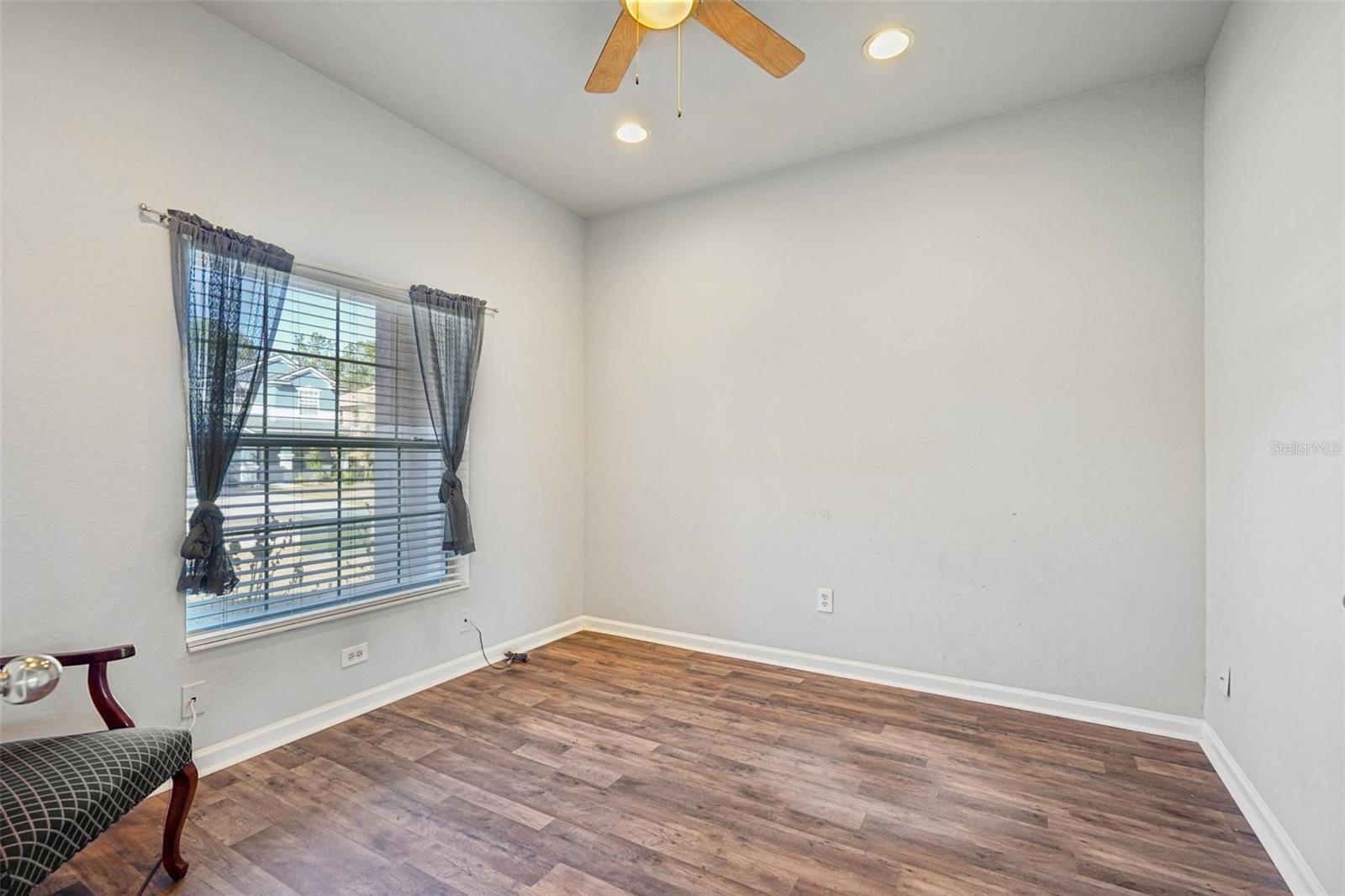 Image 14 of 32 For 4127 51st Court